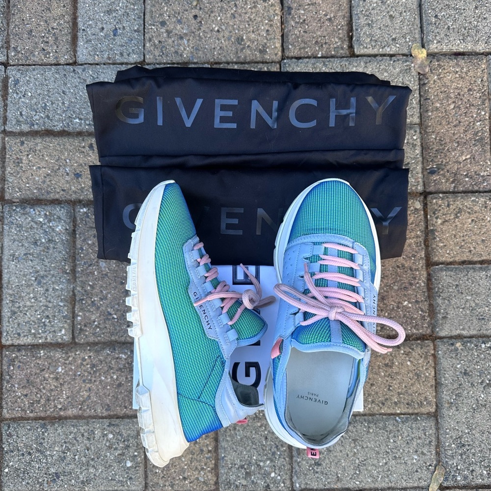 Givenchy Sneakers